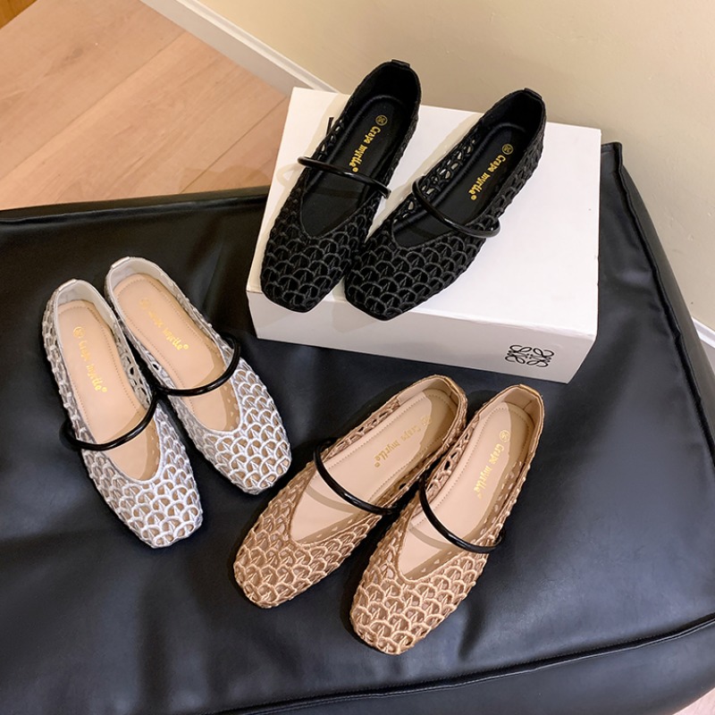 2025 Fashion French Square Toe Hollow Woven One-Strap Soft Sole Women's Mesh Sandals