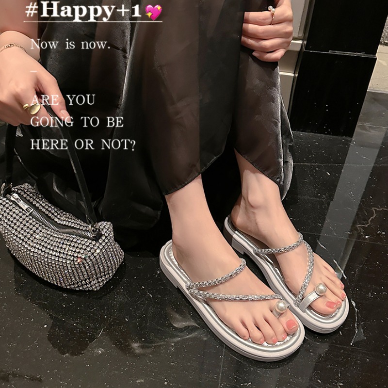 2025 Summer Pearl Bubble Thong Flat Beach Sandals for Women Sweet Style Rhinestone Buckle