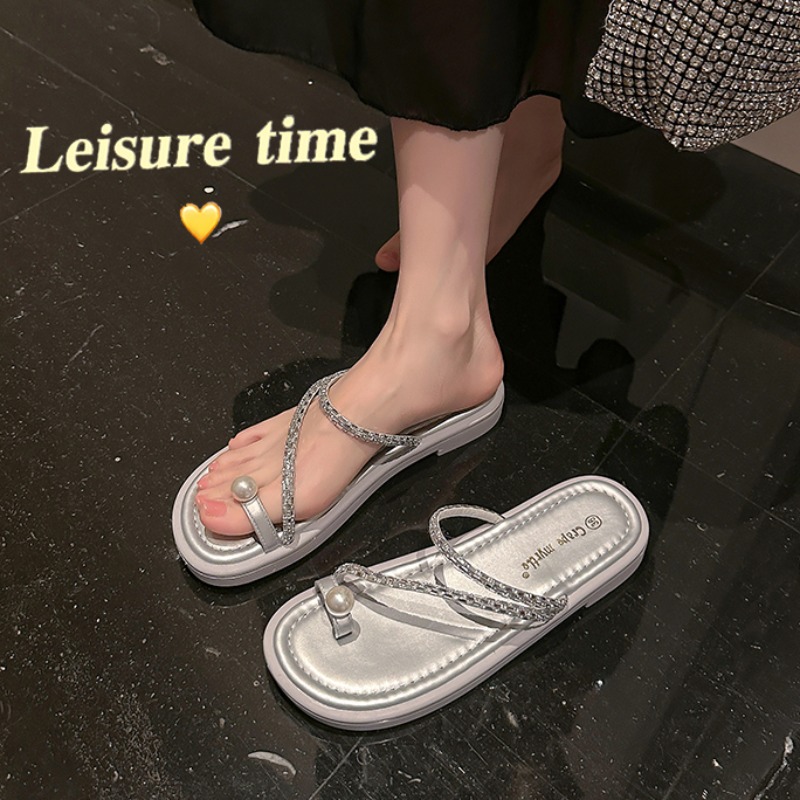 2025 Summer Pearl Bubble Thong Flat Beach Sandals for Women Sweet Style Rhinestone Buckle