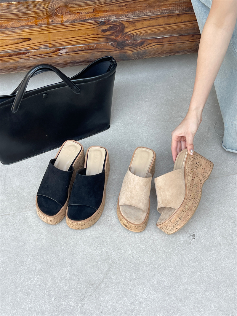 2026 Summer New European American Style Thick Sole Wedge Slippers Wood Grain Platform High Heel Open Toe Women's Shoes