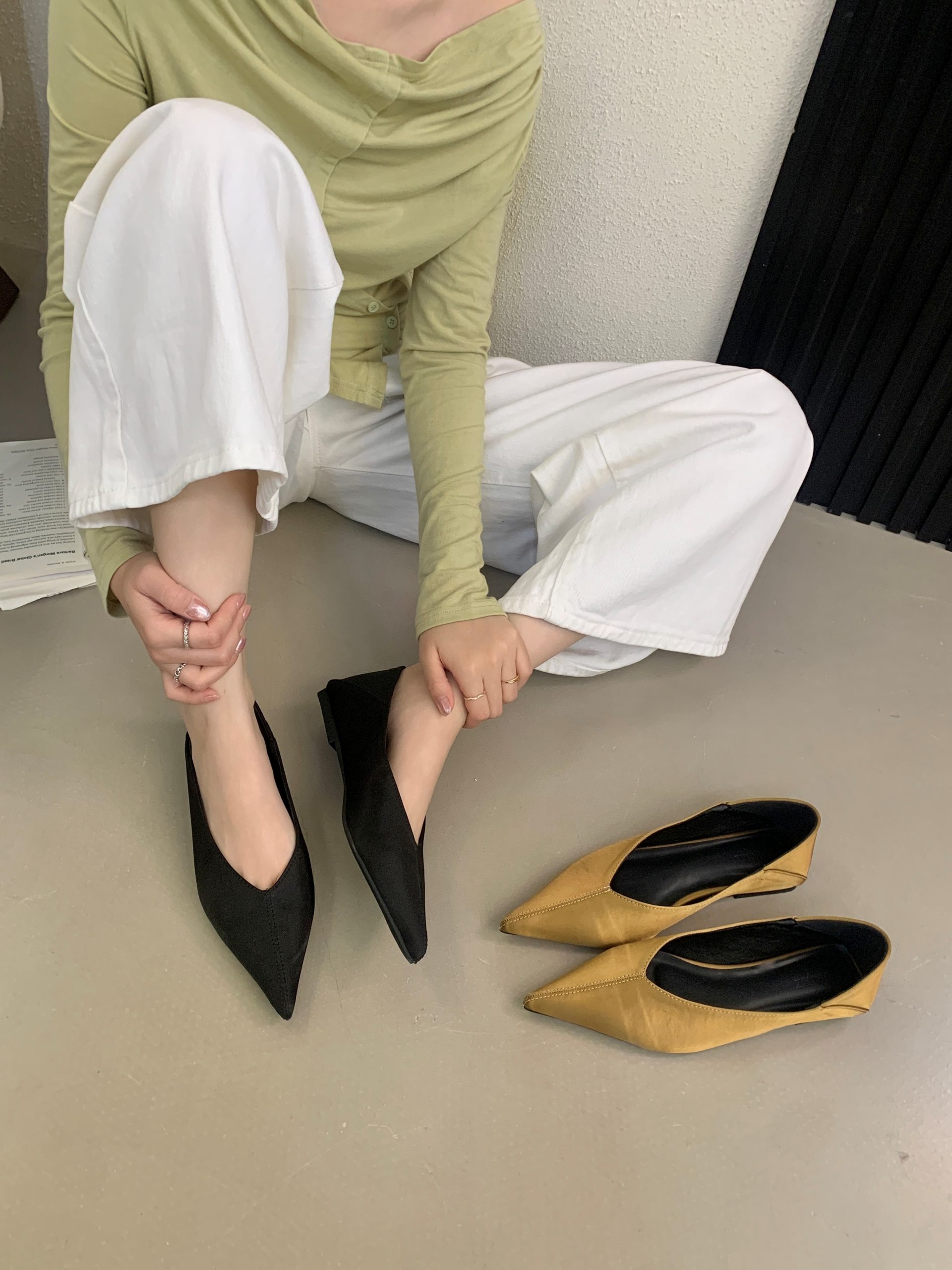 DIAIRIZ Women's Pointed Toe Flat Shoes Retro Style Comfortable Slip-On Loafers Black